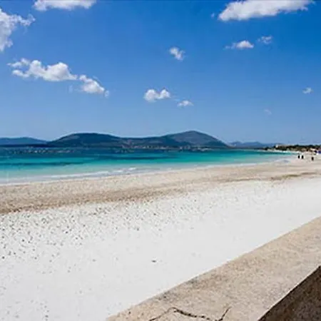 A Pochi Passi Dalla Alghero